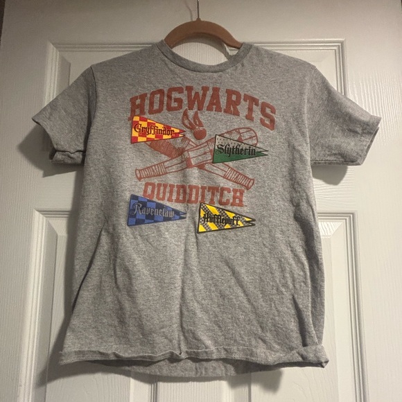 Universal Other - Wizards World Boys Shirt Size Small